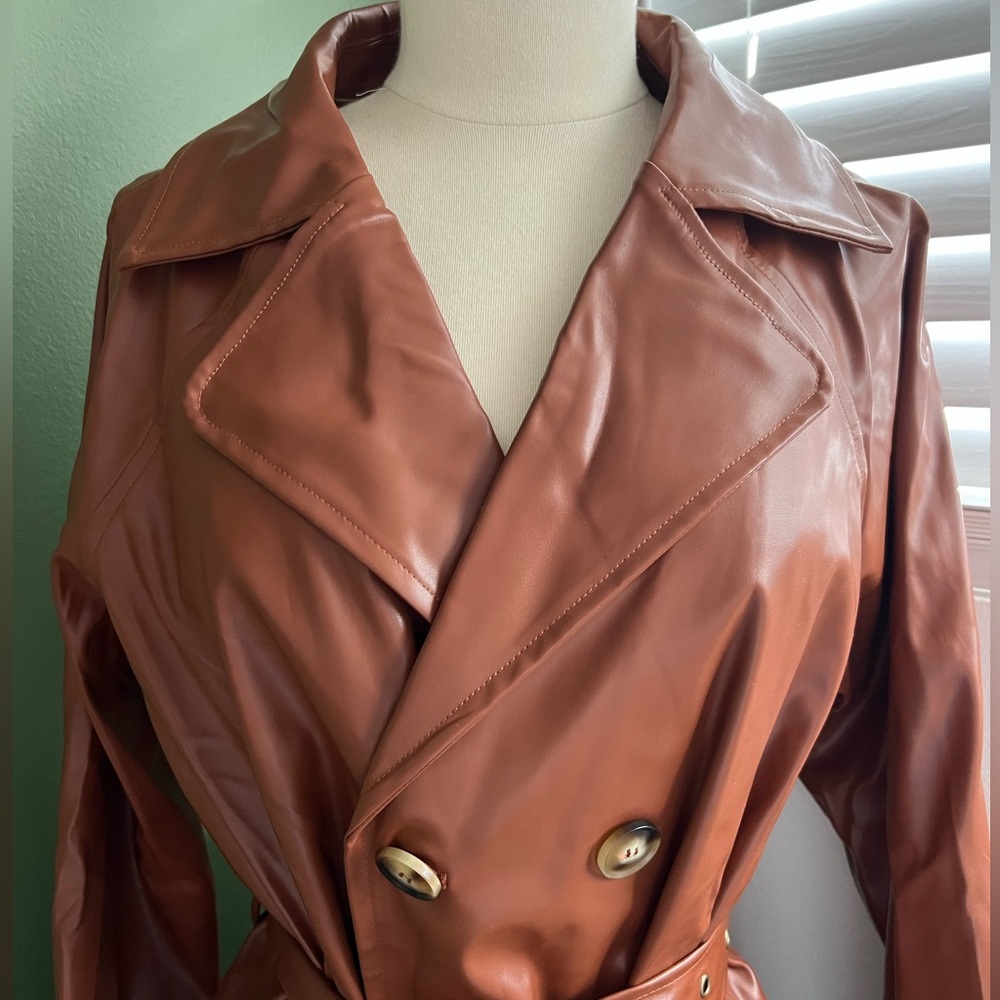 Hello Molly Jacket - Picture 2 of 3